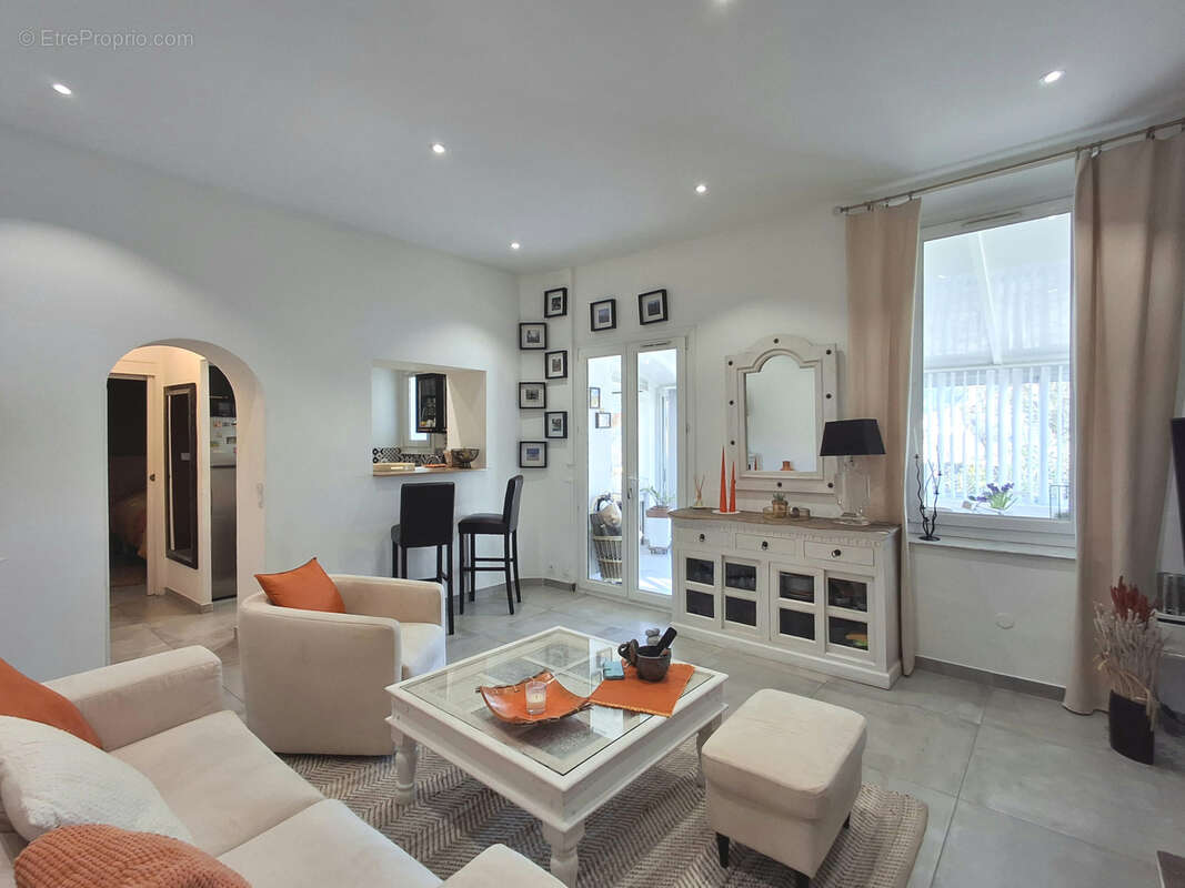 Maison à LE CASTELLET