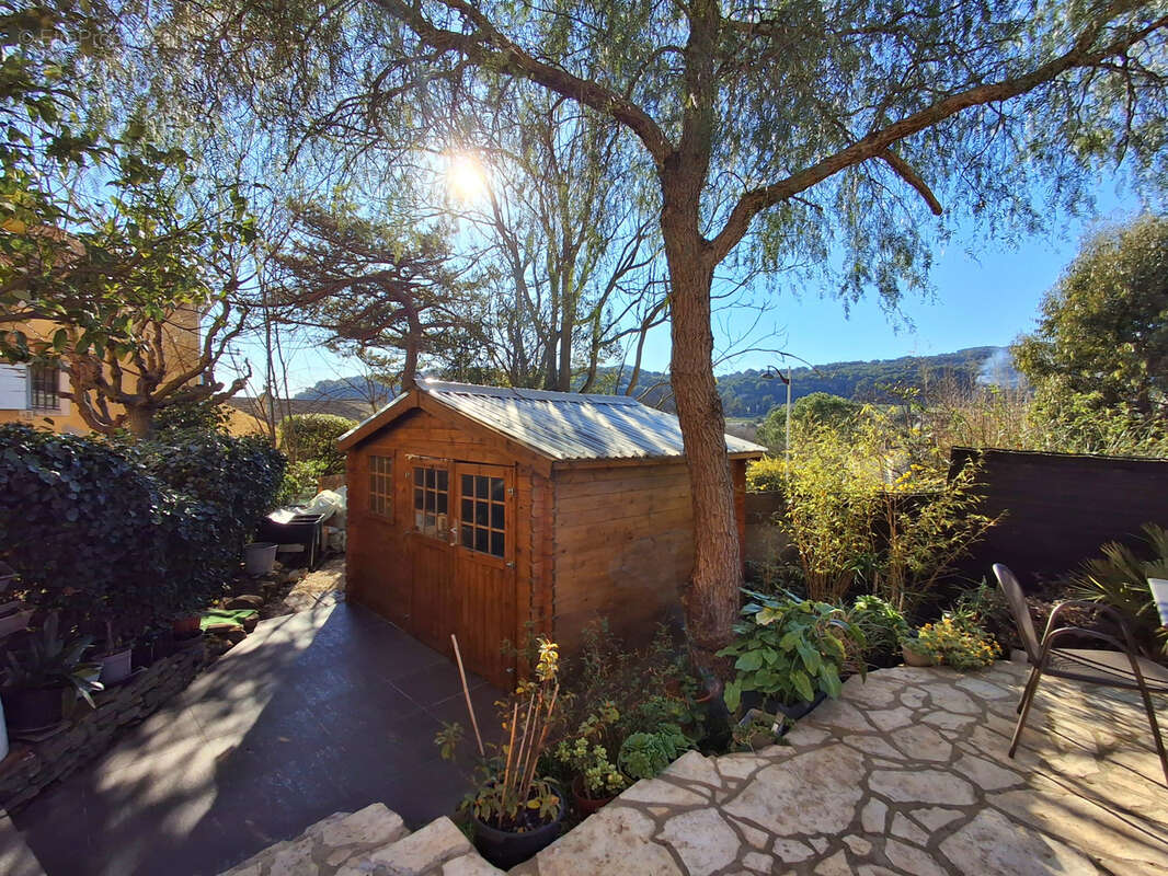 Maison à LE CASTELLET