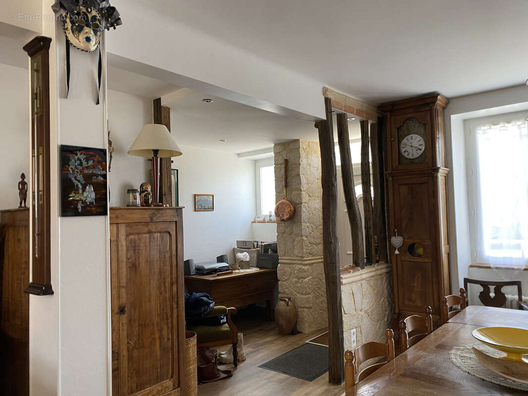 Maison à SAINT-GERMAIN-LES-BELLES