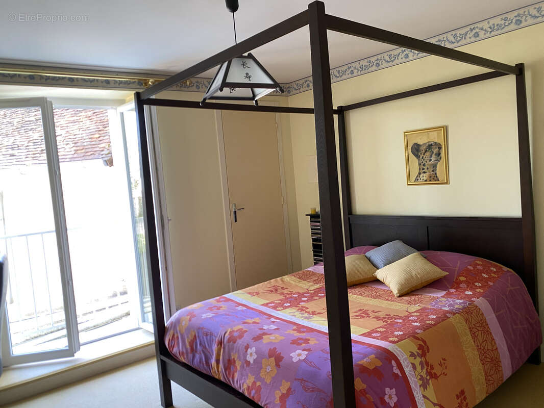 Maison à SAINT-GERMAIN-LES-BELLES