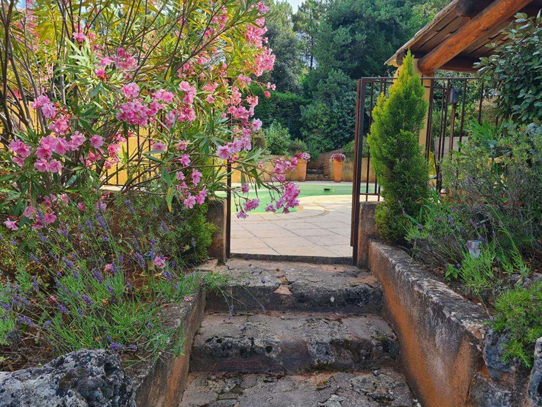 Maison à ROUSSILLON