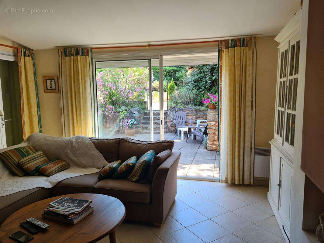 Maison à ROUSSILLON