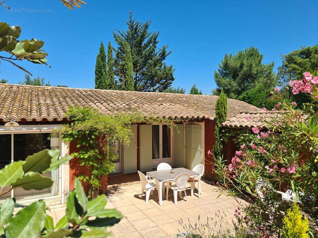 Maison à ROUSSILLON