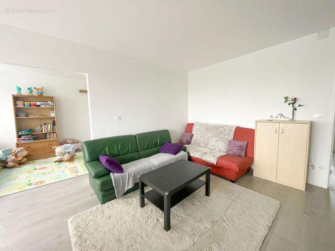 Appartement à BEAUZELLE