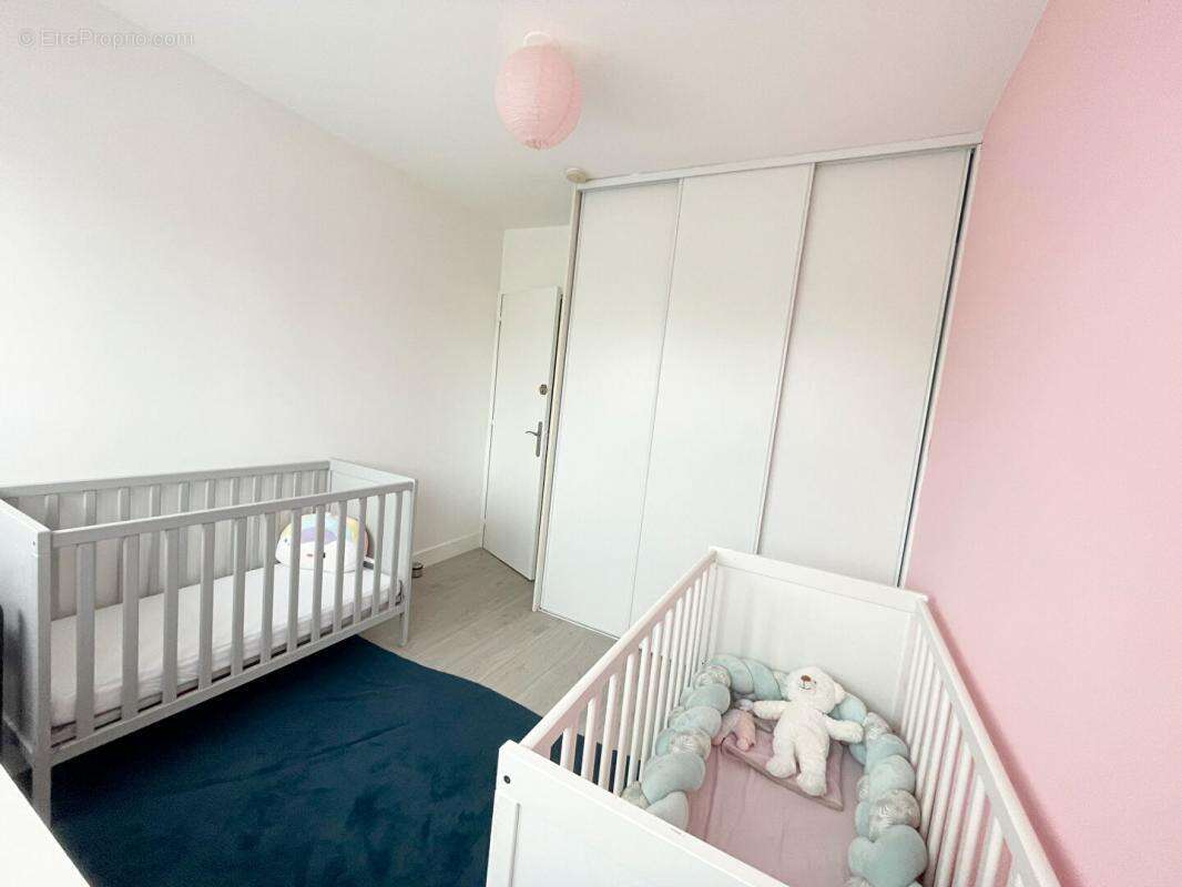 Appartement à BEAUZELLE