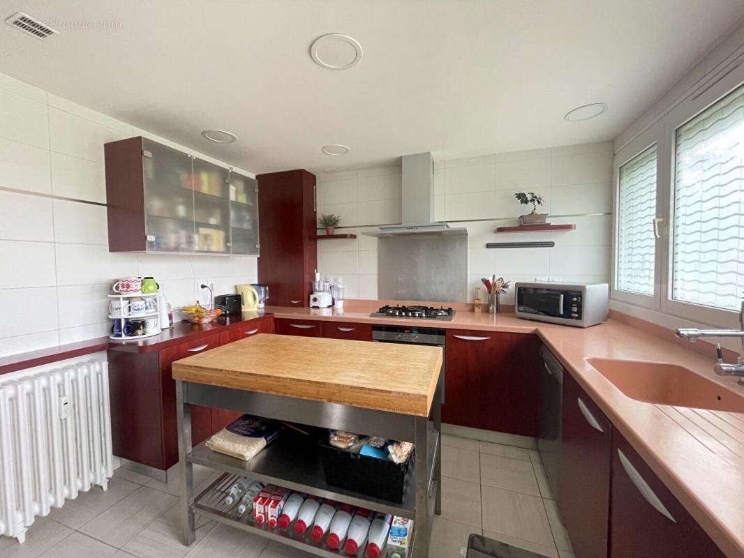 Appartement à BEAUZELLE