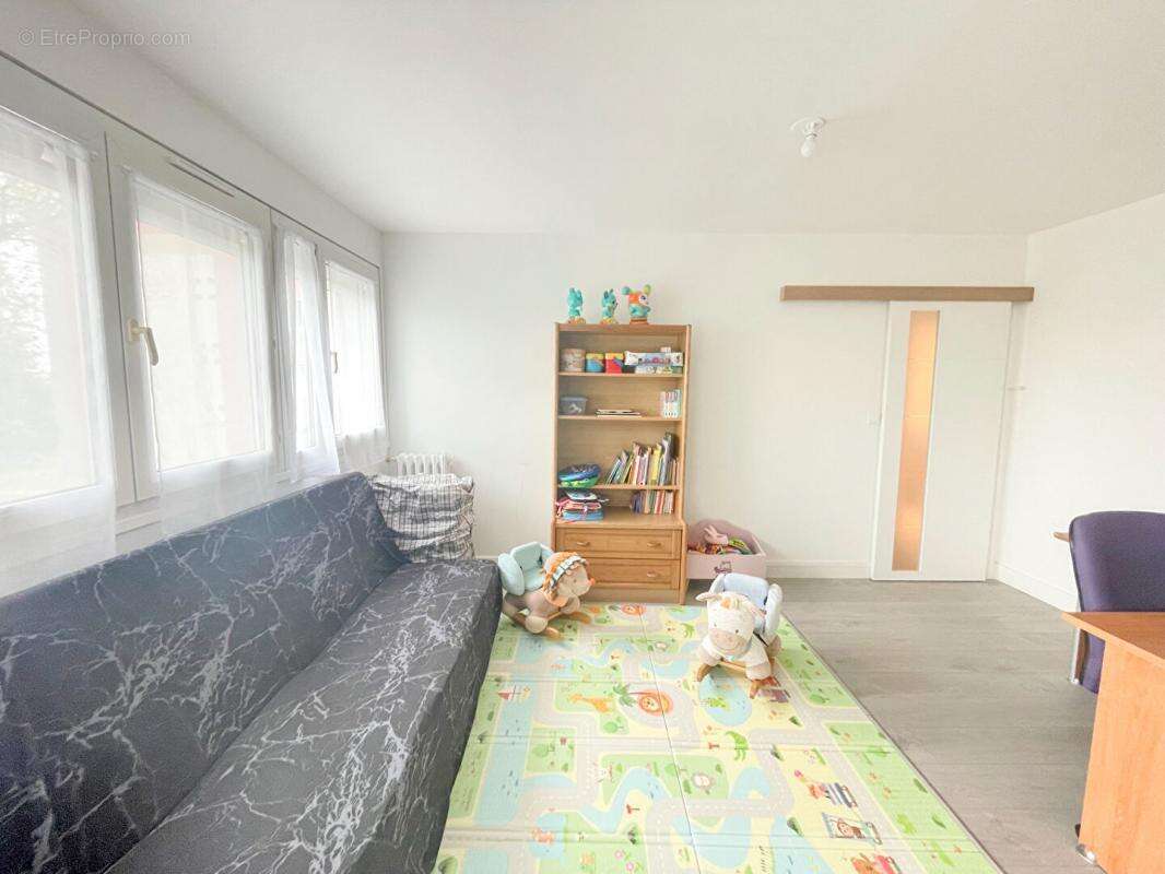 Appartement à BEAUZELLE