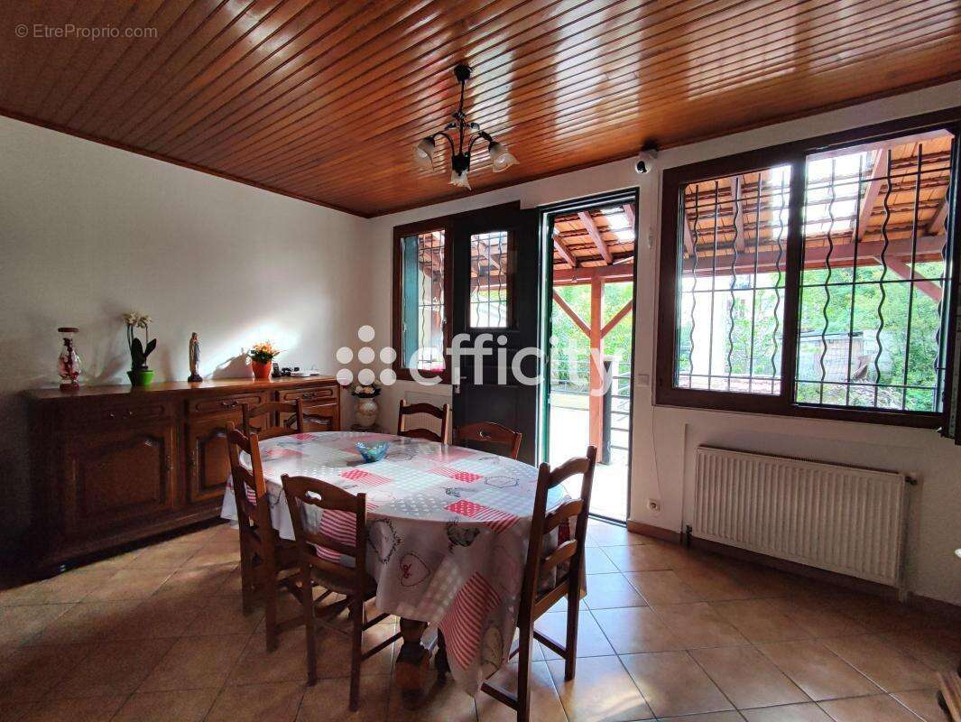 Maison à SAINT-DENIS