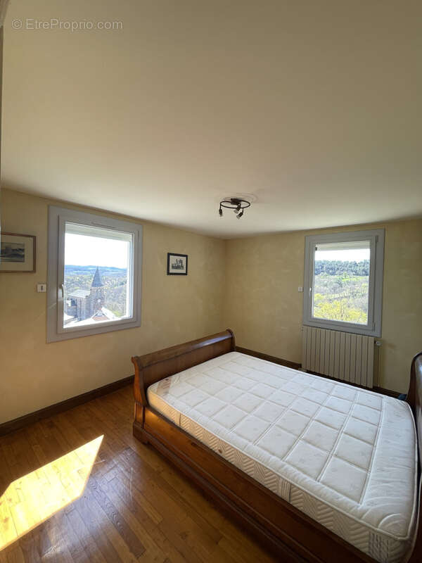 Maison à SAINT-GENIEZ-D&#039;OLT