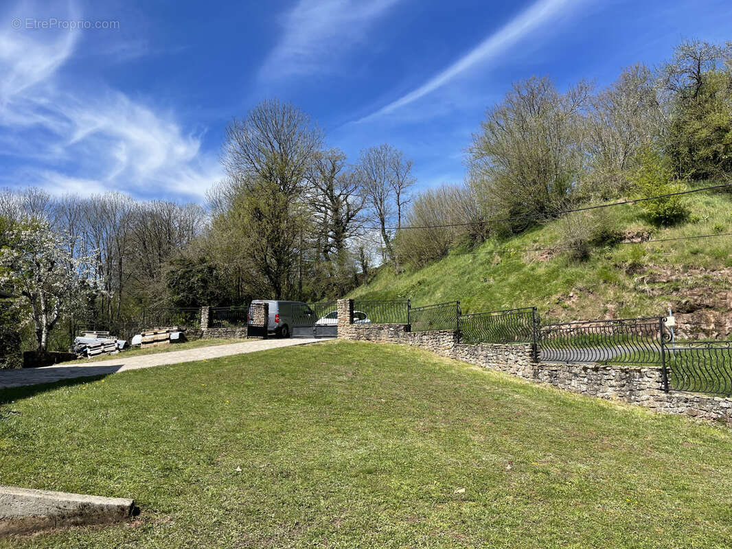 Maison à SAINT-GENIEZ-D&#039;OLT