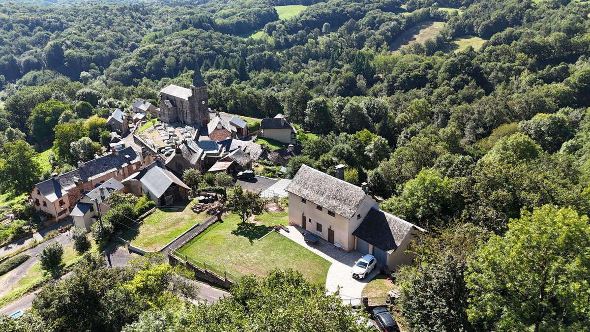 Maison à SAINT-GENIEZ-D&#039;OLT