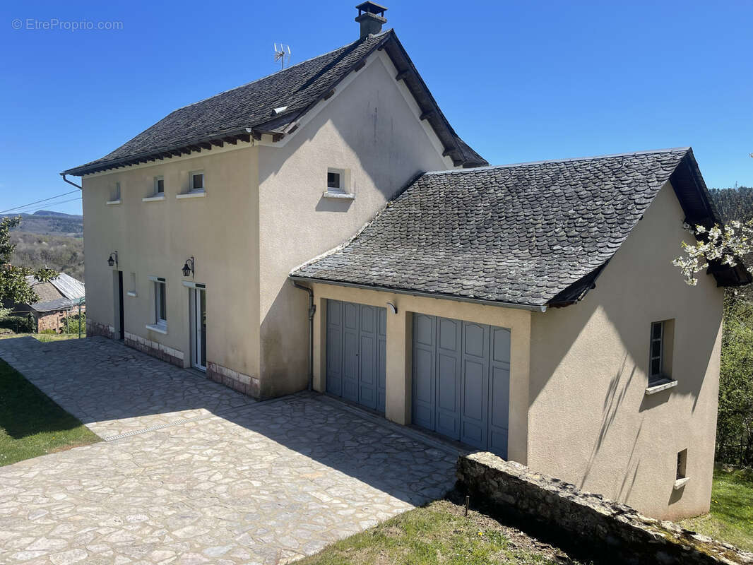 Maison à SAINT-GENIEZ-D&#039;OLT