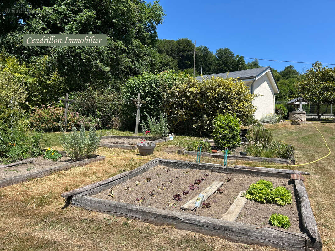 Maison à SAINTE-FEYRE