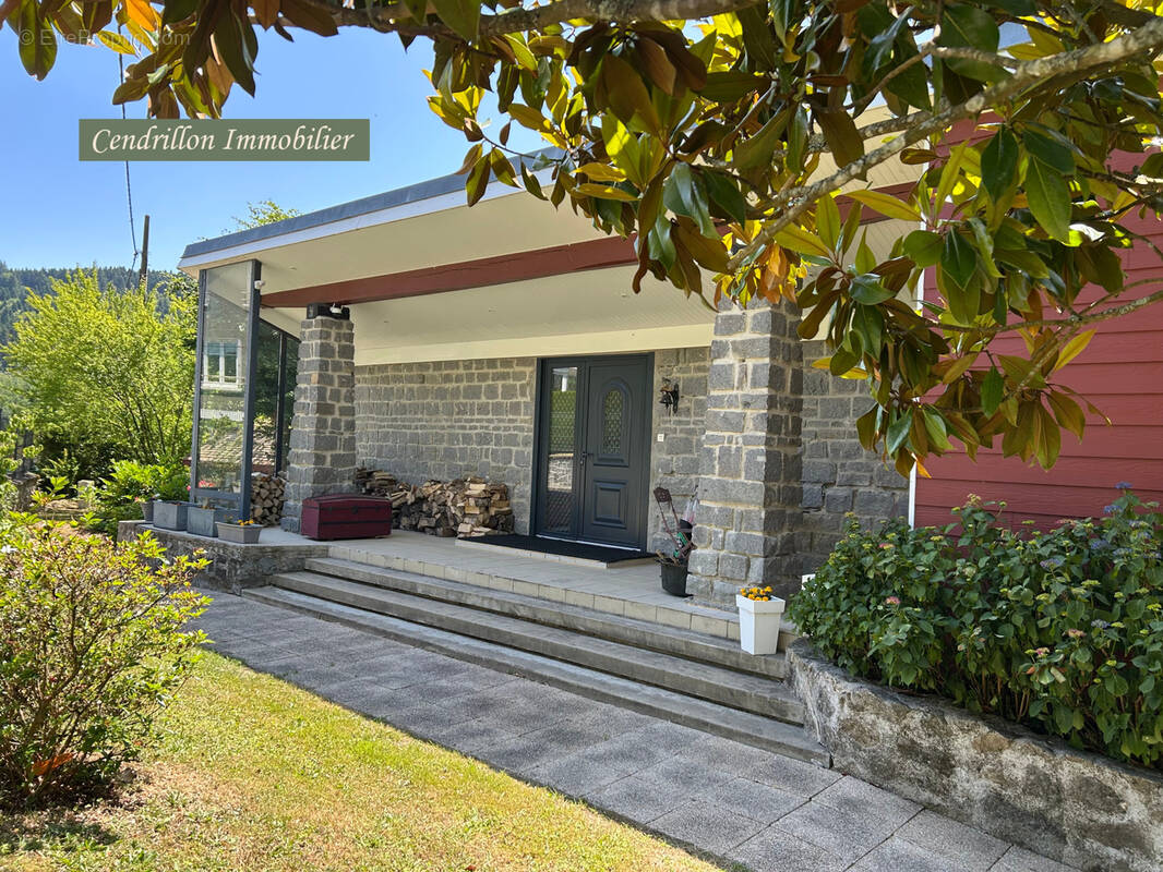 Maison à SAINTE-FEYRE