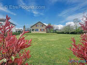 Maison à DIVONNE-LES-BAINS