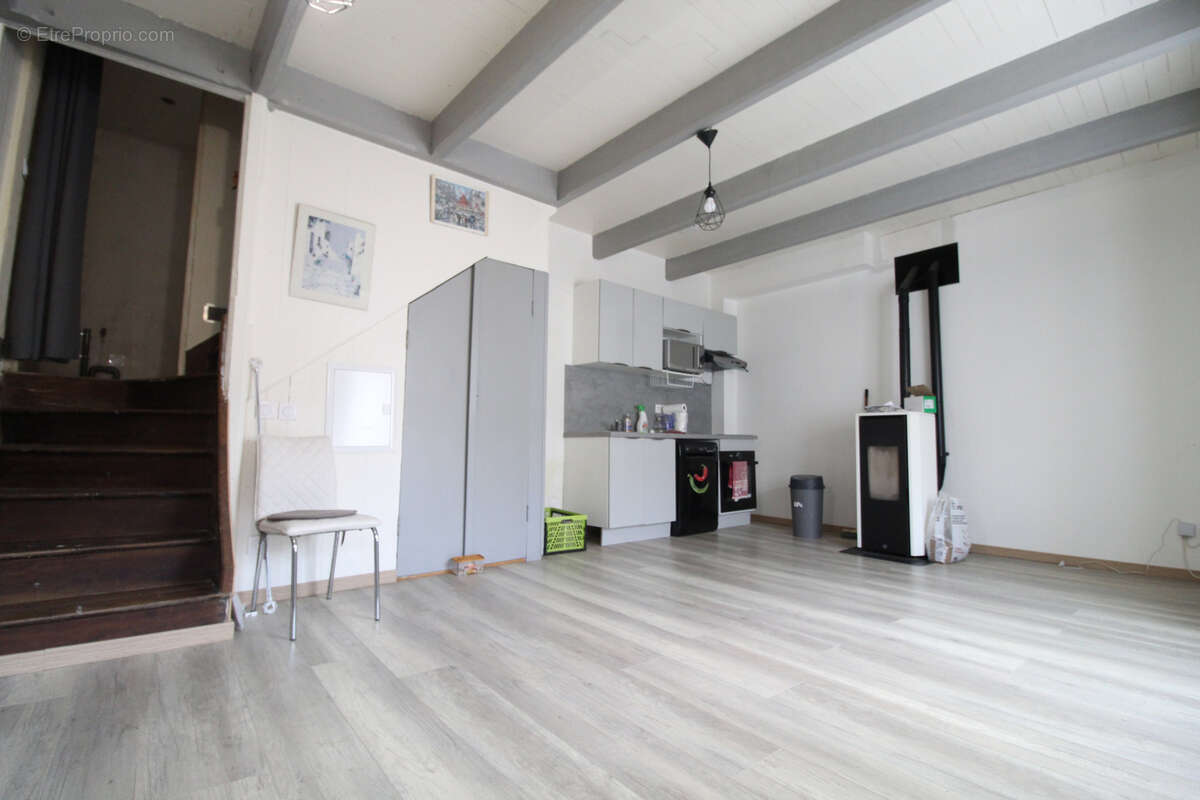 Maison à SAINT-FELIX-DE-SORGUES