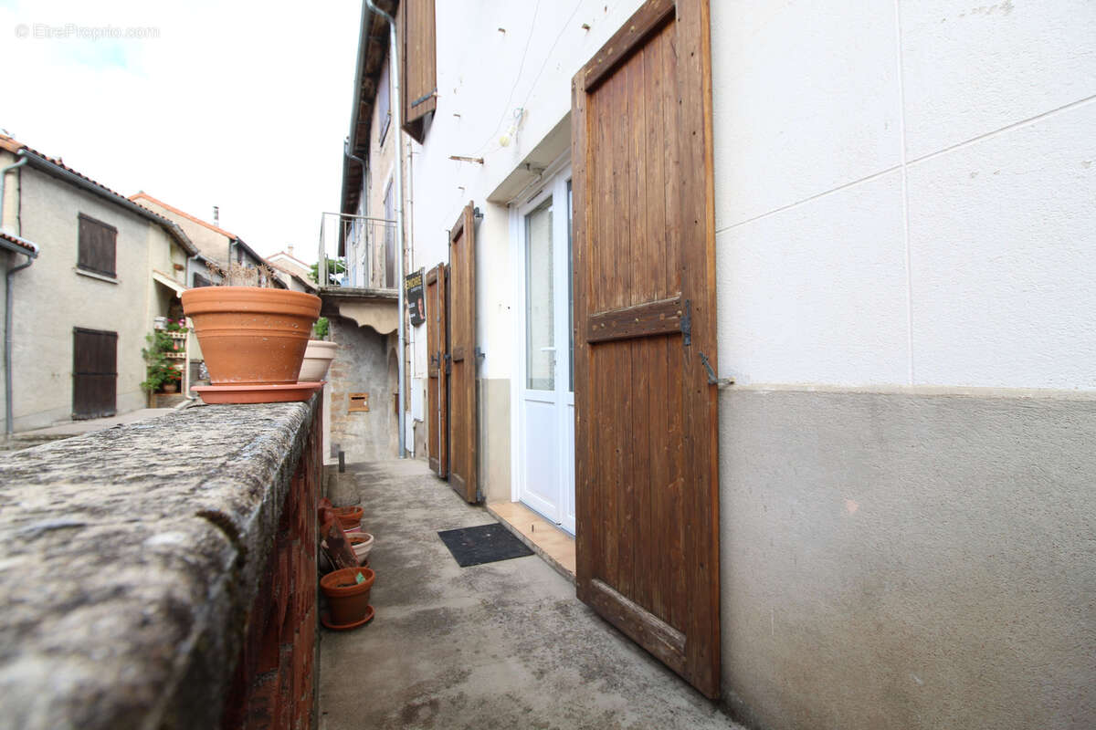 Maison à SAINT-FELIX-DE-SORGUES