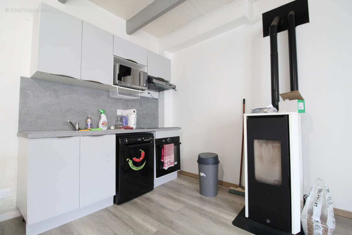 Maison à SAINT-FELIX-DE-SORGUES