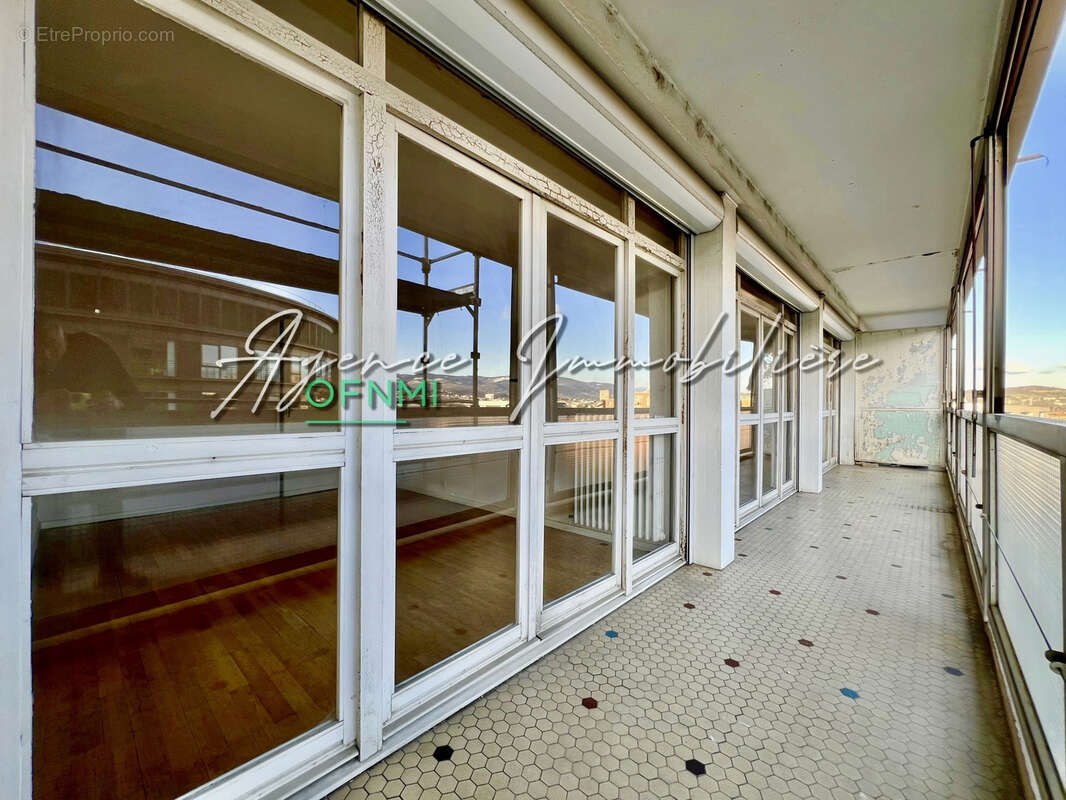 Appartement à SAINT-ETIENNE