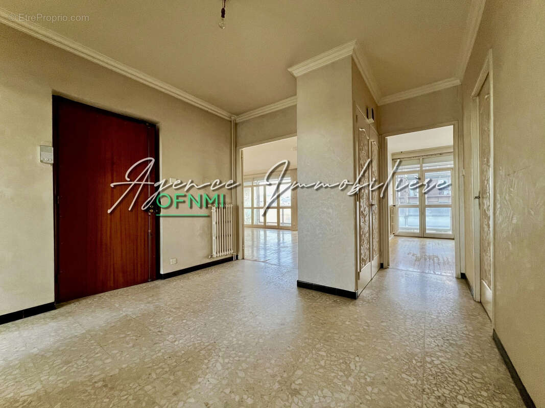 Appartement à SAINT-ETIENNE