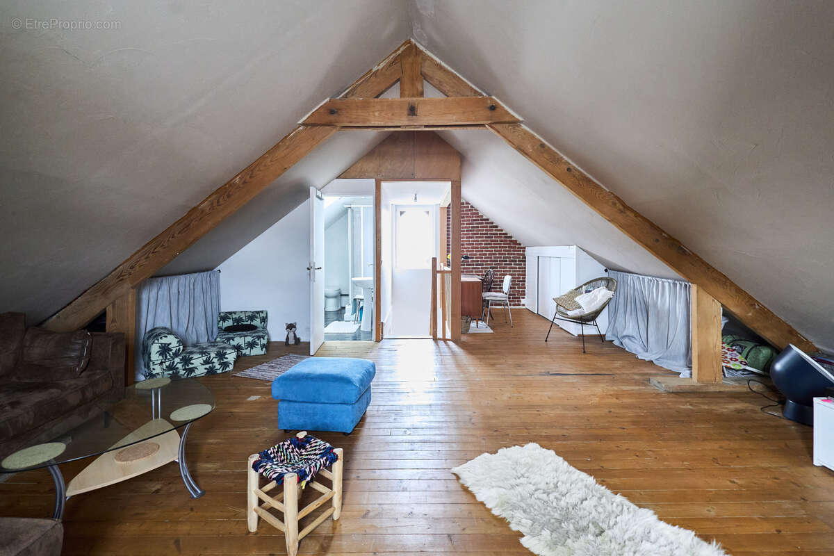 Appartement à TINQUEUX