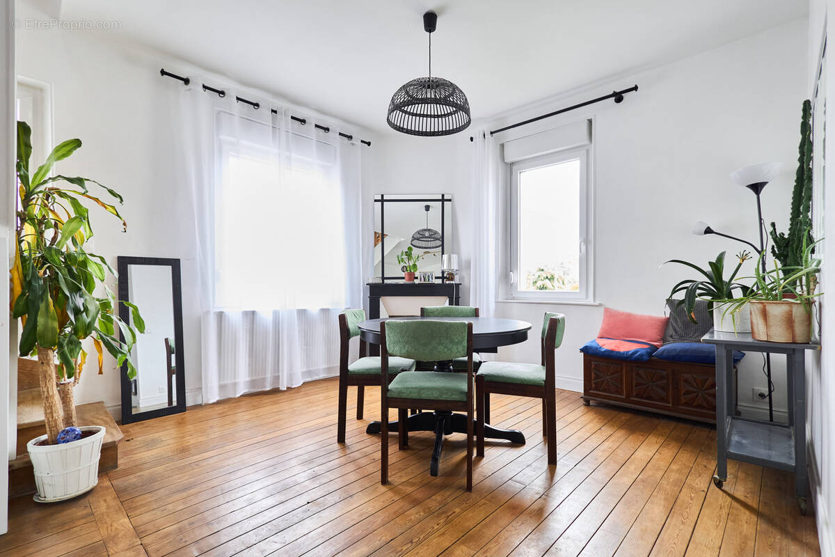 Appartement à TINQUEUX