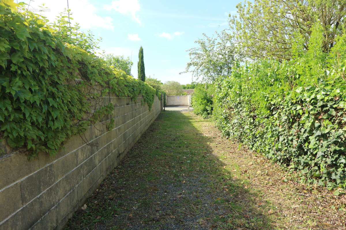 Terrain à LA ROCHELLE