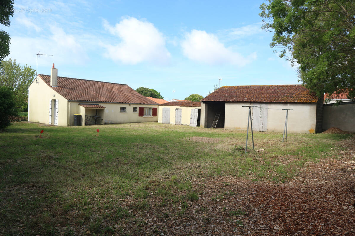 Terrain à LA ROCHELLE