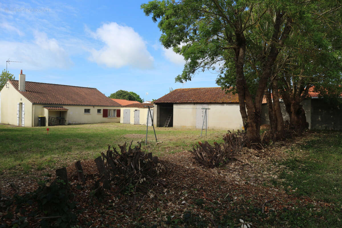 Terrain à LA ROCHELLE