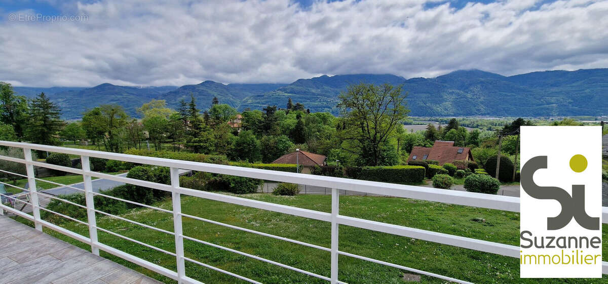 Maison à SAINT-NAZAIRE-LES-EYMES