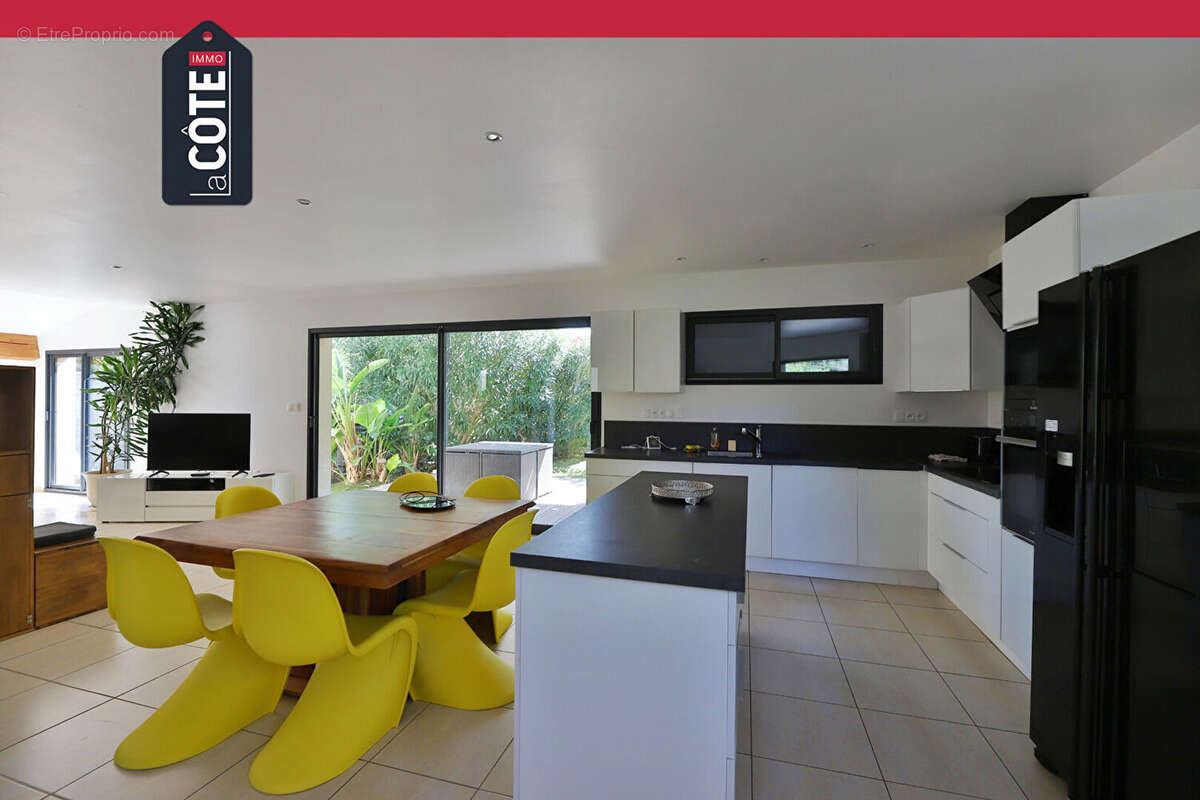 Maison à ENSUES-LA-REDONNE