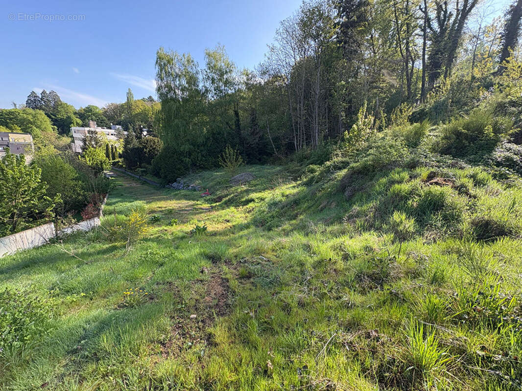 Terrain à SAINT-AVOLD