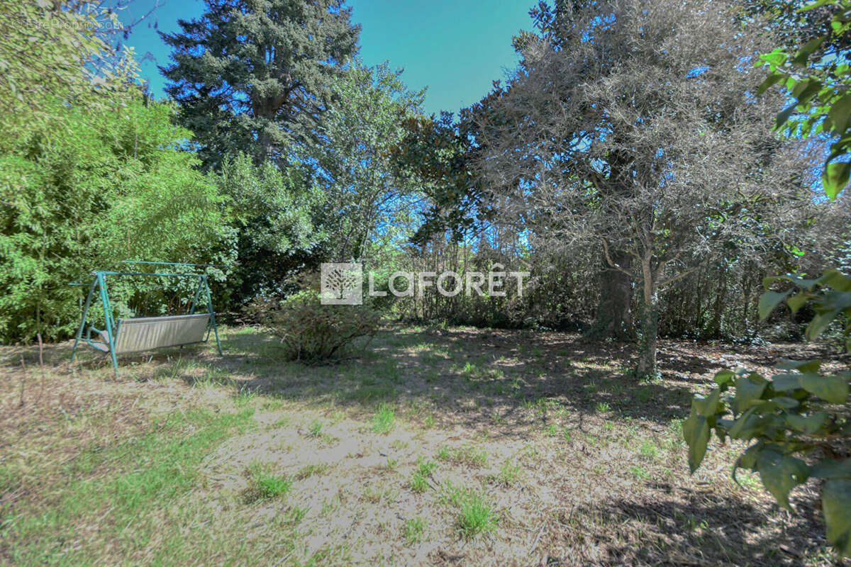 Maison à LISLE-SUR-TARN