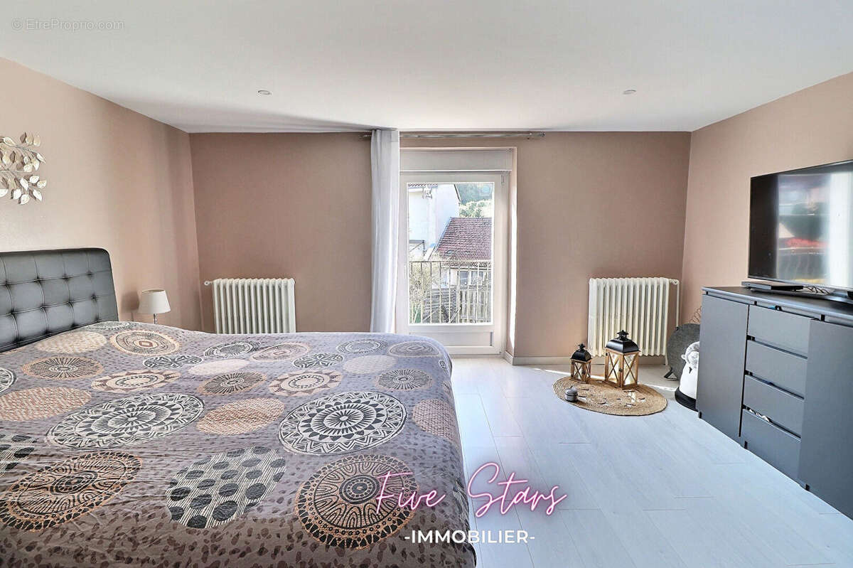 Maison à ERROUVILLE