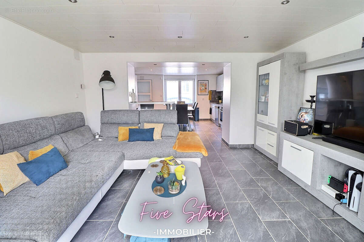 Maison à ERROUVILLE