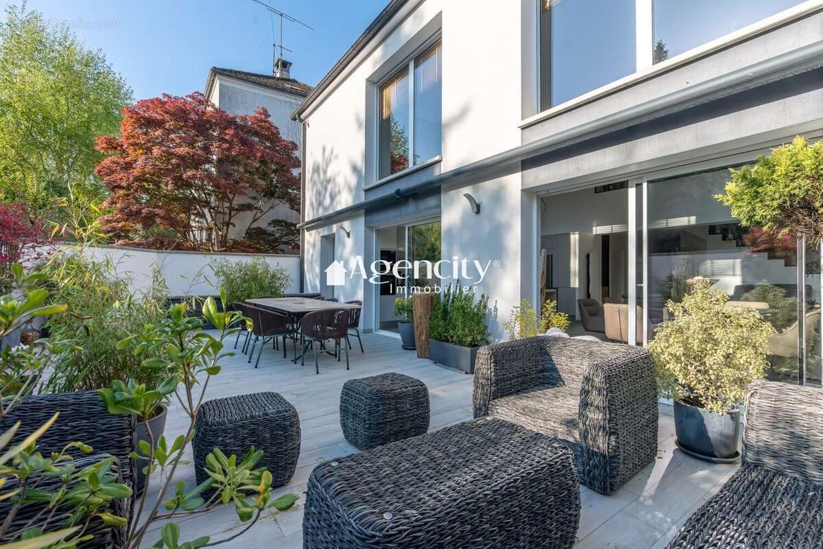 Maison à LAGNY-SUR-MARNE