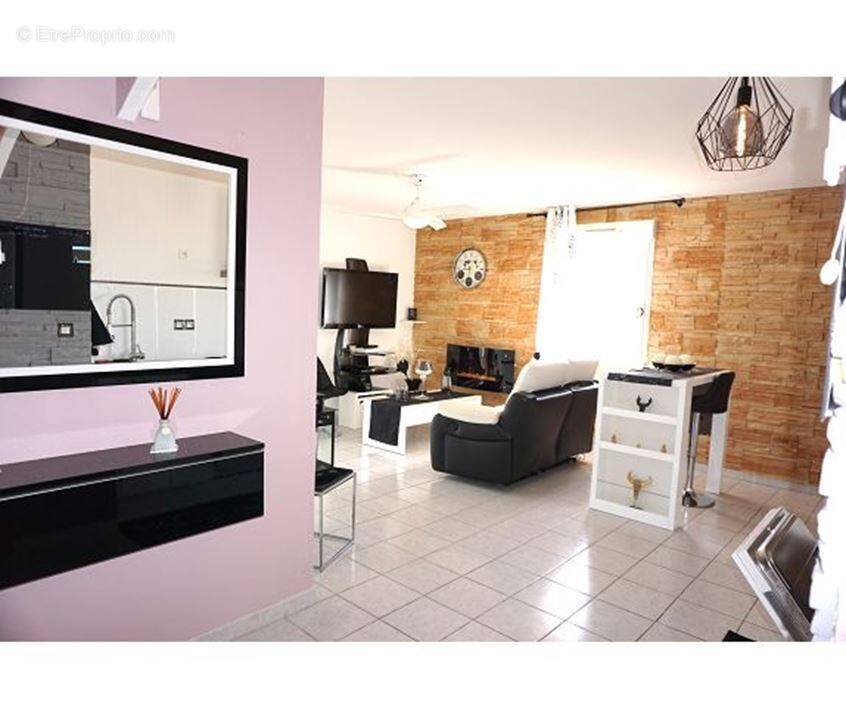 Appartement à FLEURY