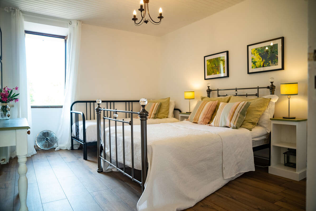 Maison à BELVEZE-DU-RAZES