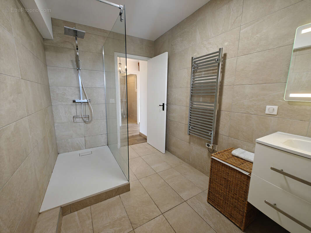 Maison à BELVEZE-DU-RAZES