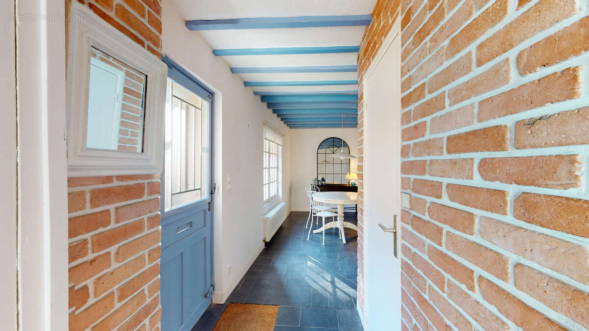 Maison à NEAUPHLE-LE-CHATEAU