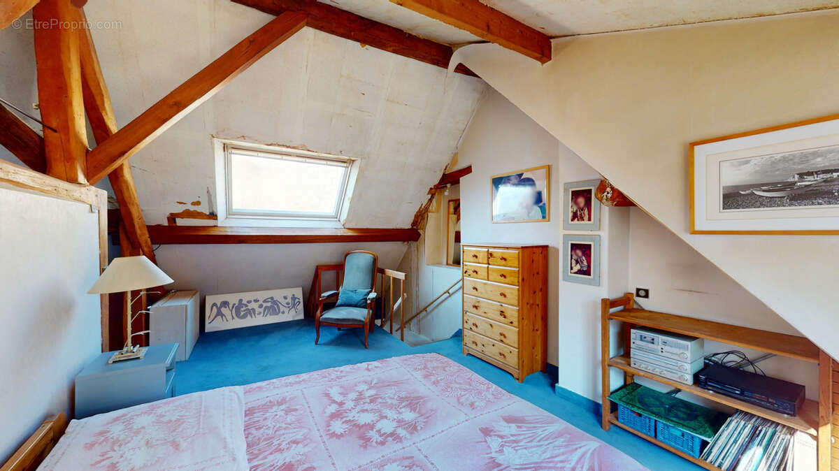 Maison à NEAUPHLE-LE-CHATEAU