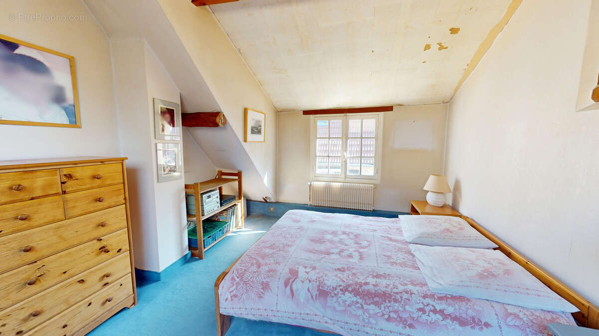 Maison à NEAUPHLE-LE-CHATEAU