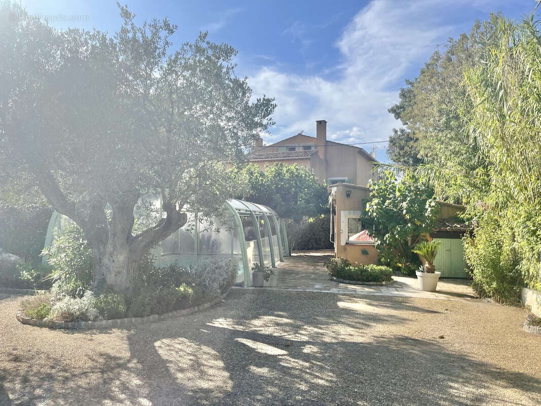 Appartement à HYERES