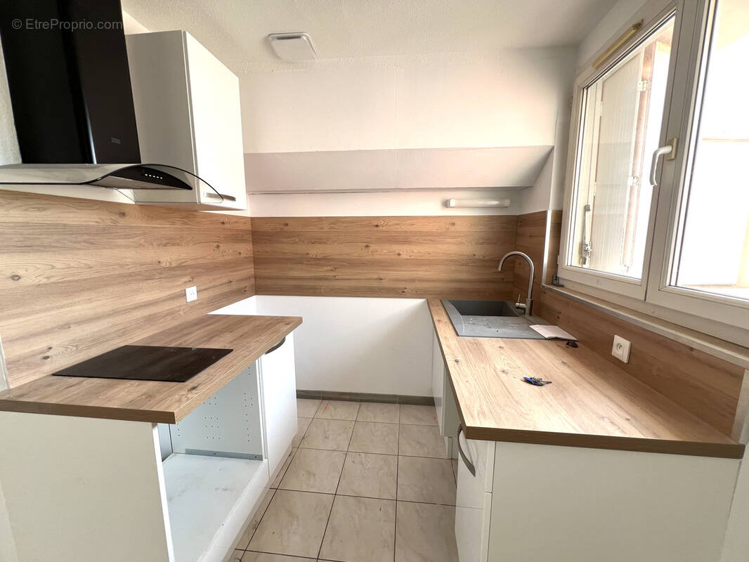Appartement à LAMALOU-LES-BAINS