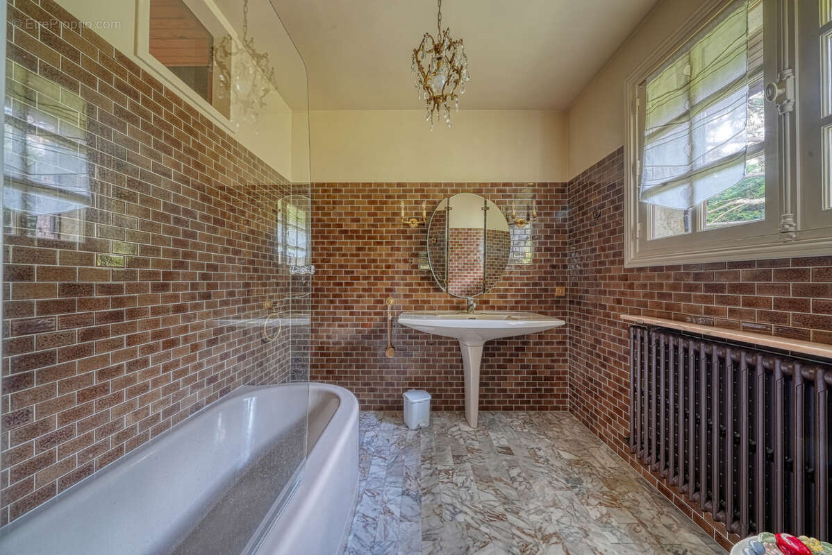 Maison à DEUIL-LA-BARRE