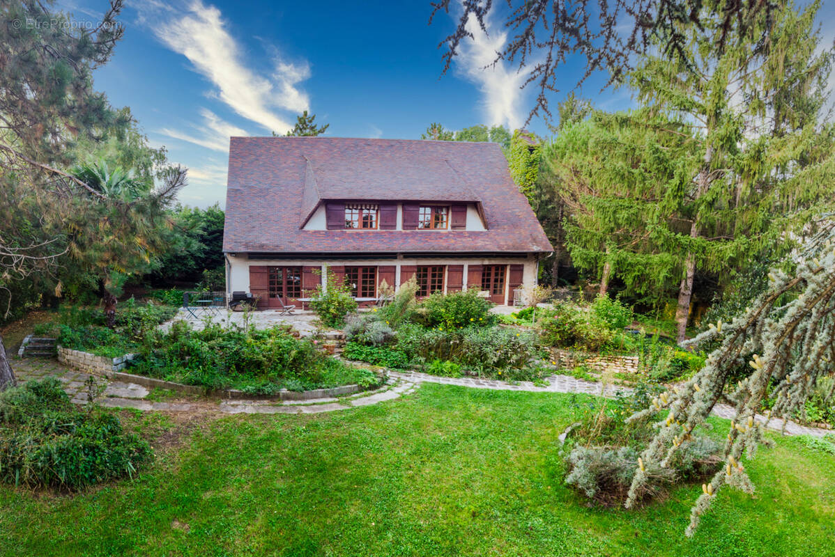 Maison à DEUIL-LA-BARRE