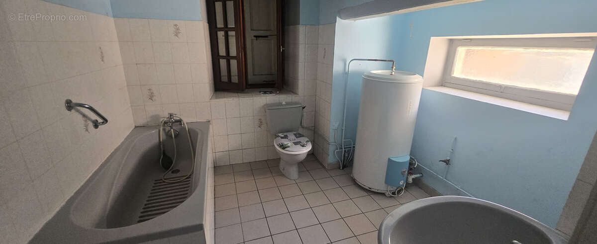 Maison à SAINT-PRIVAT