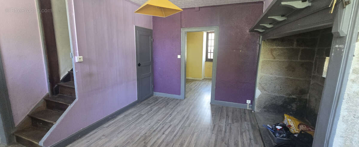 Maison à SAINT-PRIVAT