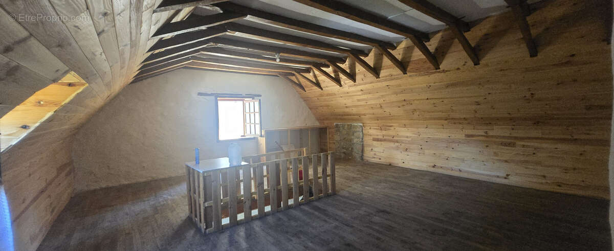 Maison à SAINT-PRIVAT