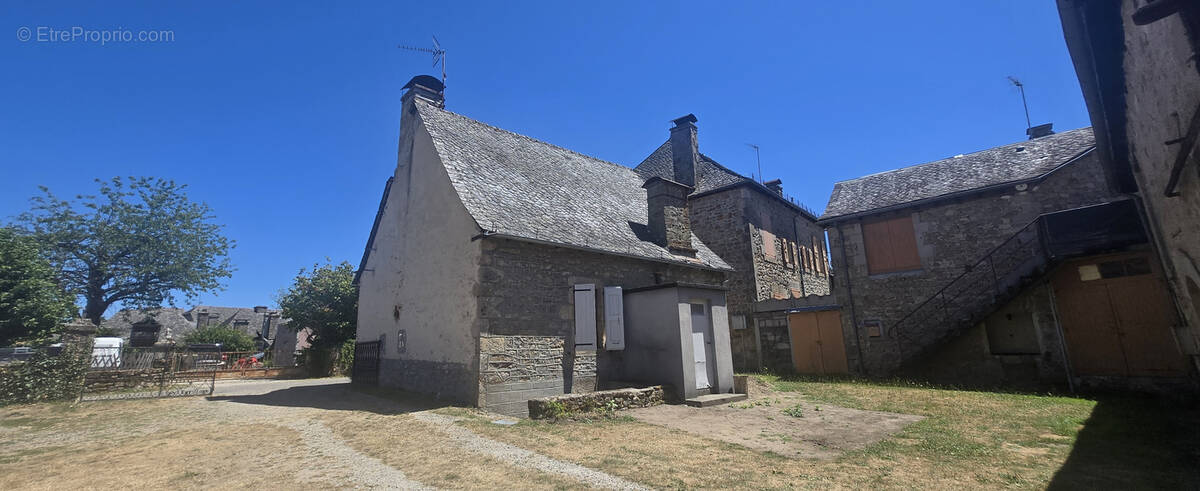 Maison à SAINT-PRIVAT